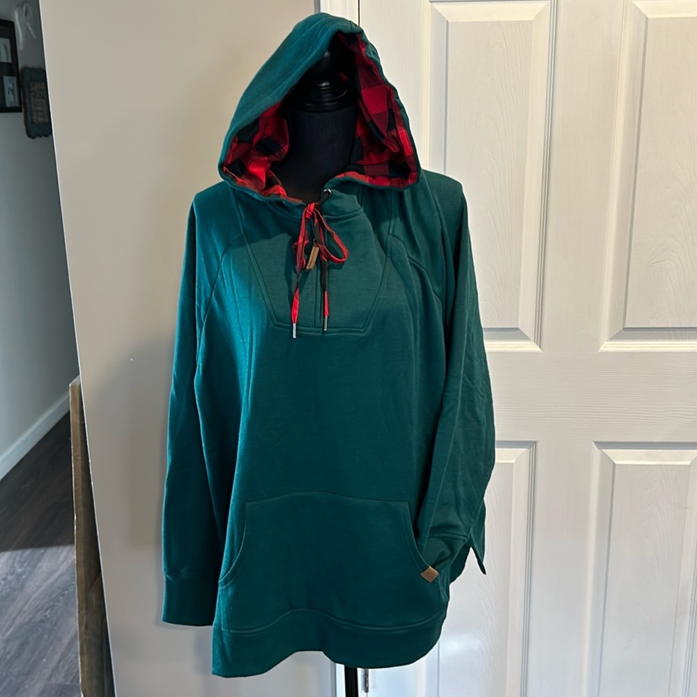 Maurice’s NWT green and buffalo plaid hoodie. Size 2x